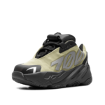 Boost 700 MNVN "Resin" GY4812