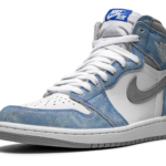 Air Jordan 1 Retro High OG "Hyper Royal" 555088 402