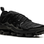 Air Vapormax Plus "Triple Black" 924453 004