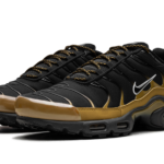 AIR MAX PLUS "Black" FB9722-700
