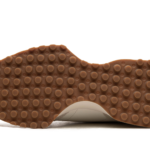 327 "Moonbeam Oak Leaf Green" MS327ASN