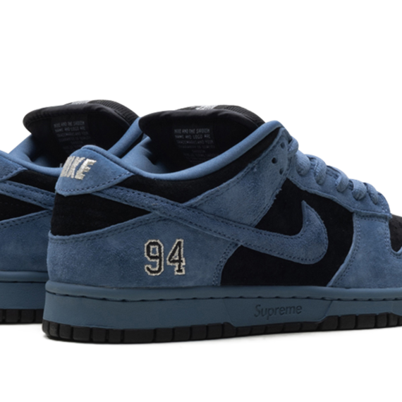 SB Dunk Low "Supreme - Ocean Fog" HQ8487 400