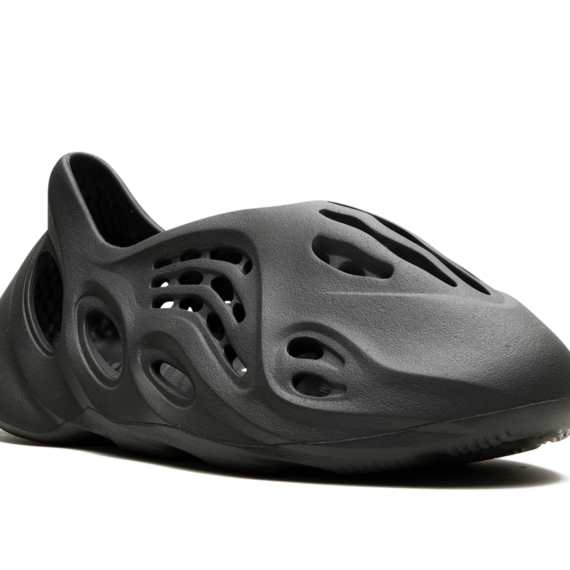 Yeezy Foam Runner "Carbon" IG5349
