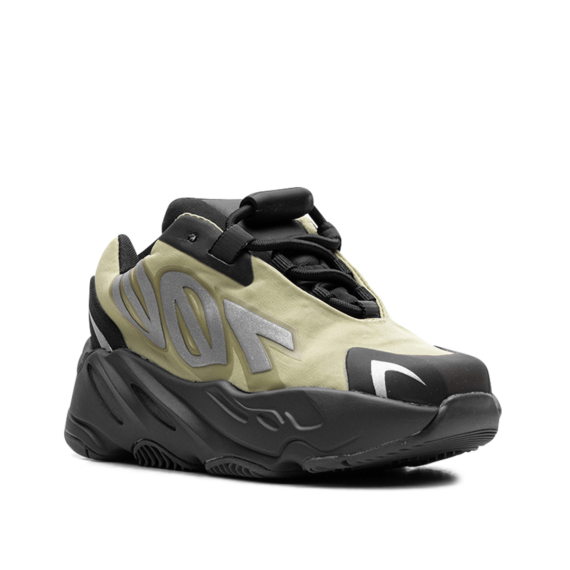 Boost 700 MNVN "Resin" GY4812