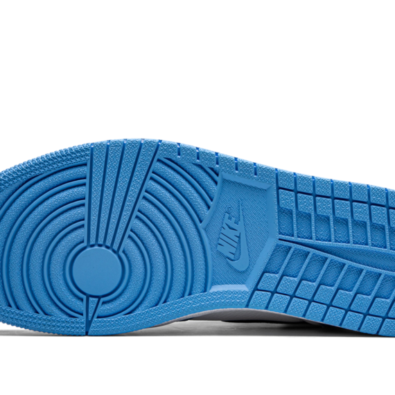 Air Jordan 1 Retro High OG "University Blue" 555088 134