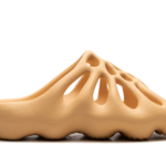 Yeezy 450 Slide "Cream" GZ9864