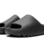 Yeezy Slide "Onyx 2022/2023" HQ6448