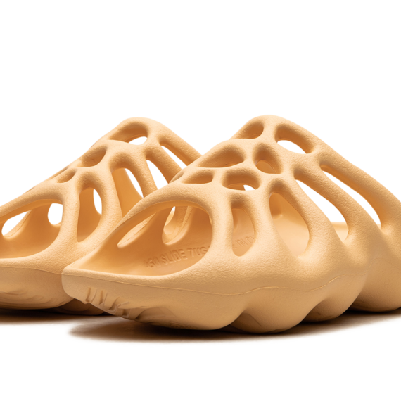 Yeezy 450 Slide "Cream" GZ9864