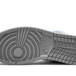 Air Jordan 1 Retro High OG "Hyper Royal" 555088 402