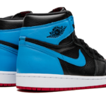 AIR JORDAN 1 HIGH OG WMNS "UNC to Chicago" CD0461 046