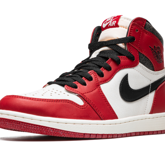 Air Jordan 1 Retro High OG "Chicago Lost and Found" DZ5485 612