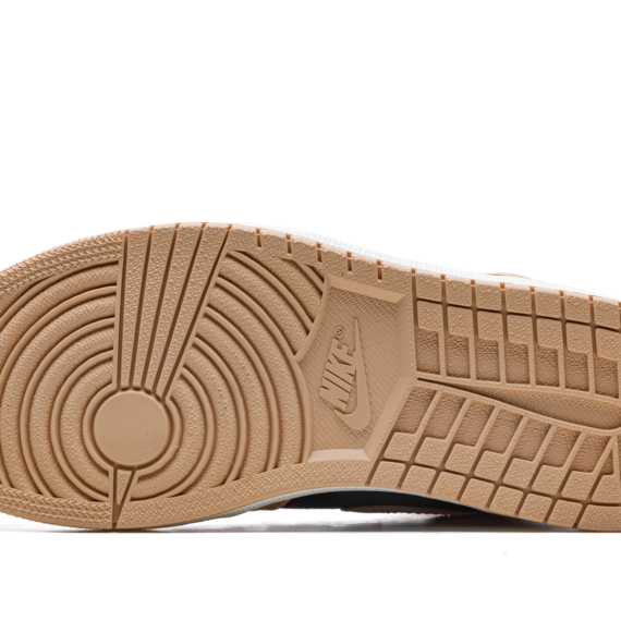Air Jordan 1 "Heirloom" 555088 202