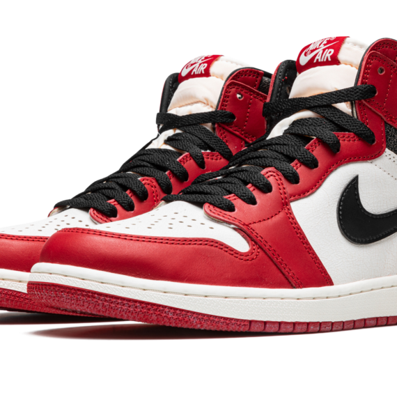 Air Jordan 1 Retro High OG "Chicago Lost and Found" DZ5485 612