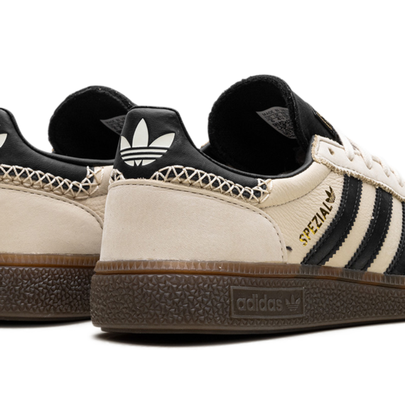 Handball Spezial WMNS "Wonder White Black" IE3698