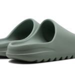 Yeezy Slide "Salt" ID5480