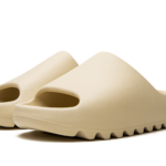 Yeezy Slide "Bone 2022" FZ5897