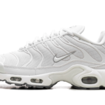 Air Max Plus "Triple White" 604133 139