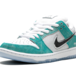 SB Dunk Low Pro QS "April Skateboards" FD2562 400