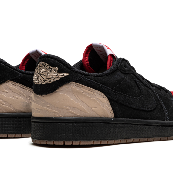 Air Jordan 1 Low SP "SoleFly - Carnivore" DN3400 001