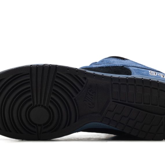 SB Dunk Low "Supreme - Ocean Fog" HQ8487 400