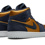 Air Jordan 1 Mid SE "Stain Gold"
