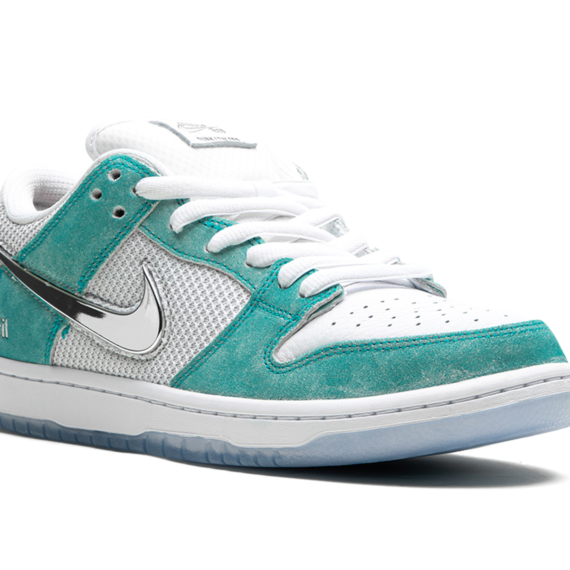 SB Dunk Low Pro QS "April Skateboards" FD2562 400