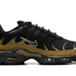 AIR MAX PLUS "Black" FB9722-700