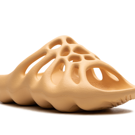 Yeezy 450 Slide "Cream" GZ9864