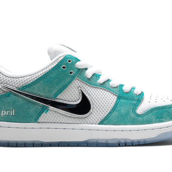 SB Dunk Low Pro QS "April Skateboards" FD2562 400