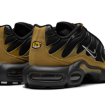 AIR MAX PLUS "Black" FB9722-700