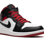 Air Jordan 1 Mid "Gym Red Black Toe" DQ8426 106