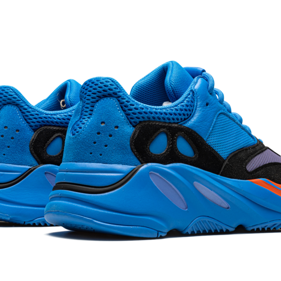 YEEZY BOOST 700 "Hi-Res Blu" HP6674