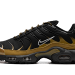 AIR MAX PLUS "Black" FB9722-700