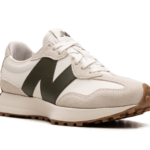 327 "Moonbeam Oak Leaf Green" MS327ASN