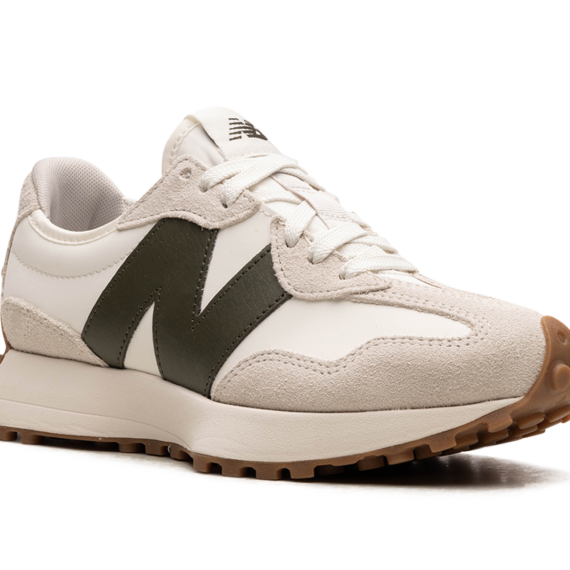 327 "Moonbeam Oak Leaf Green" MS327ASN