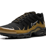 AIR MAX PLUS "Black" FB9722-700