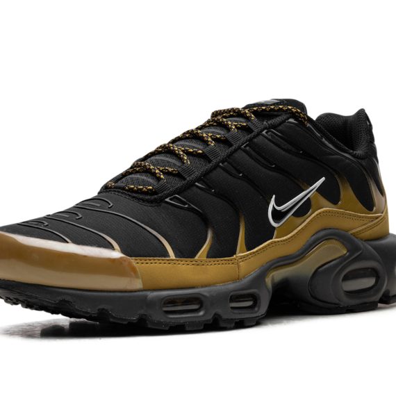 AIR MAX PLUS "Black" FB9722-700