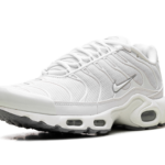 Air Max Plus "Triple White" 604133 139