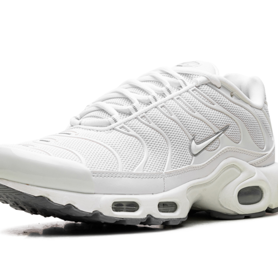 Air Max Plus "Triple White" 604133 139